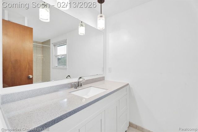 3014 Caswell Drive, Troy, MI 48084