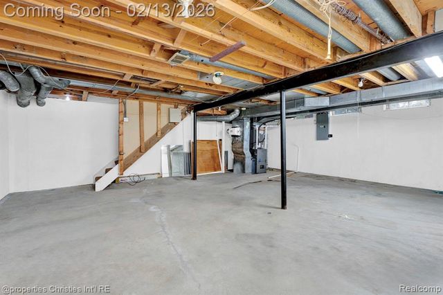 3014 Caswell Drive, Troy, MI 48084