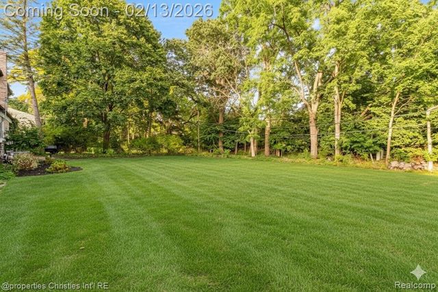 3014 Caswell Drive, Troy, MI 48084