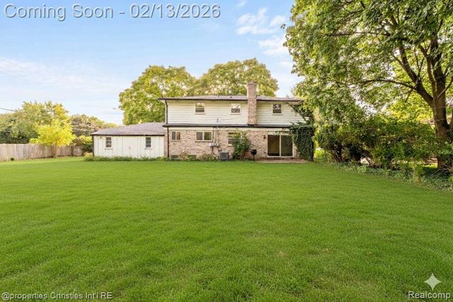 3014 Caswell Drive, Troy, MI 48084