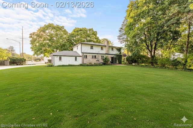 3014 Caswell Drive, Troy, MI 48084