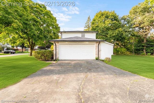 3014 Caswell Drive, Troy, MI 48084