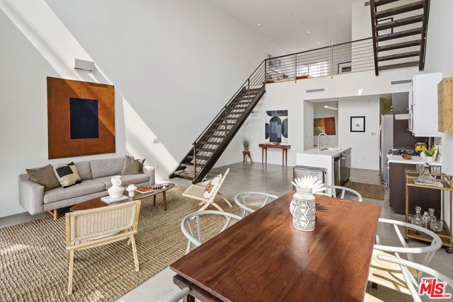 803 Wilcox Avenue 10, Los Angeles, CA 90038