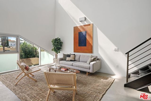803 Wilcox Avenue 10, Los Angeles, CA 90038
