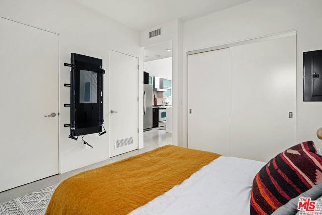 803 Wilcox Avenue 10, Los Angeles, CA 90038