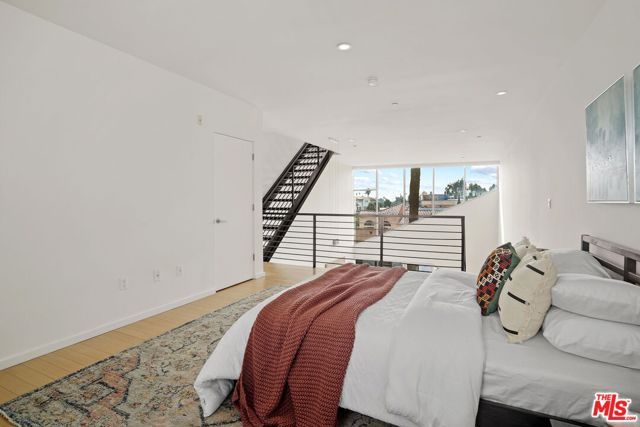 803 Wilcox Avenue 10, Los Angeles, CA 90038