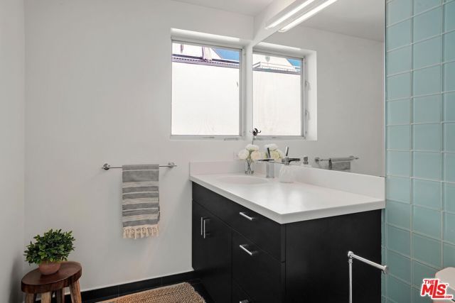 803 Wilcox Avenue 10, Los Angeles, CA 90038