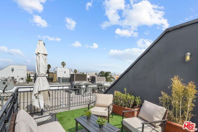 803 Wilcox Avenue 10, Los Angeles, CA 90038