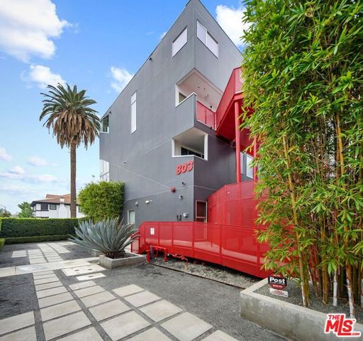 803 Wilcox Avenue 10, Los Angeles, CA 90038