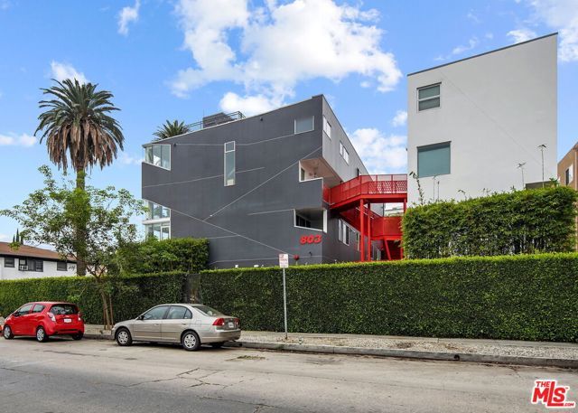 803 Wilcox Avenue 10, Los Angeles, CA 90038