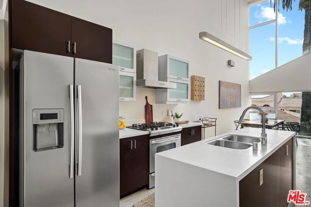 803 Wilcox Avenue 10, Los Angeles, CA 90038