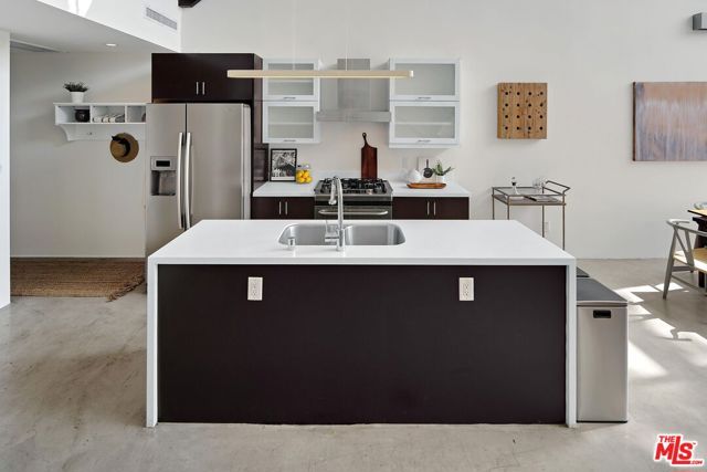 803 Wilcox Avenue 10, Los Angeles, CA 90038