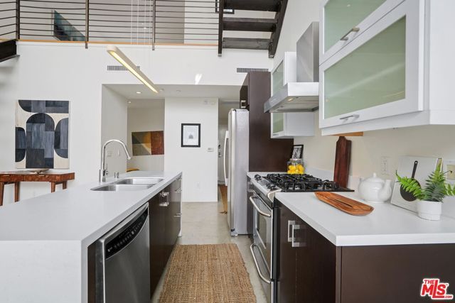 803 Wilcox Avenue 10, Los Angeles, CA 90038