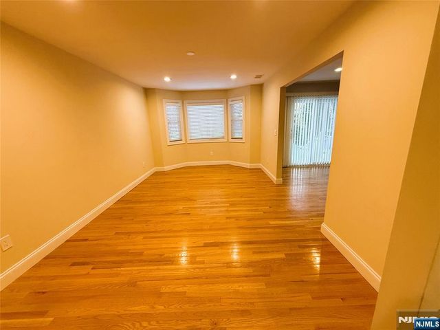 378 S Terhune Avenue, Paramus, NJ 07652