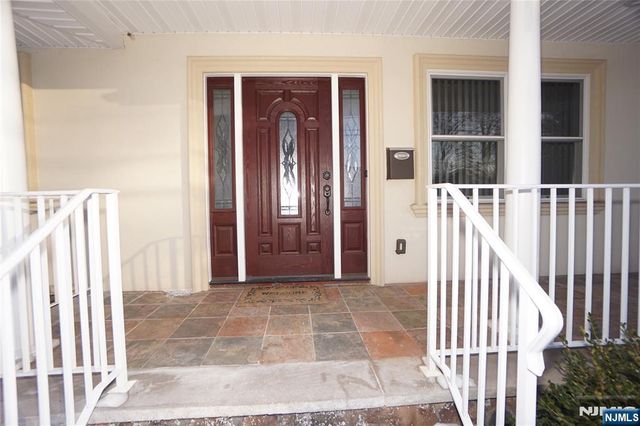 378 S Terhune Avenue, Paramus, NJ 07652