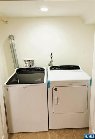 378 S Terhune Avenue, Paramus, NJ 07652