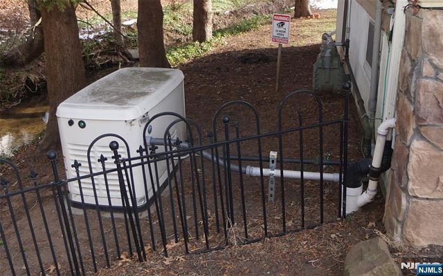 378 S Terhune Avenue, Paramus, NJ 07652