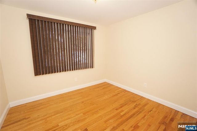 378 S Terhune Avenue, Paramus, NJ 07652