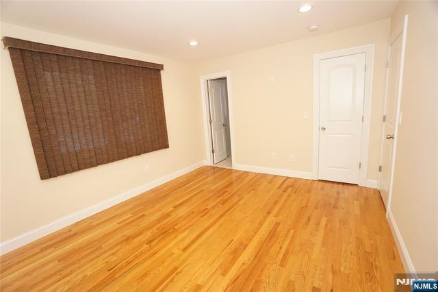 378 S Terhune Avenue, Paramus, NJ 07652