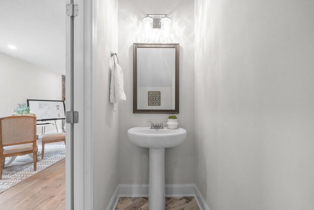 2709 Brewster Dr, Clarksville, TN 37042