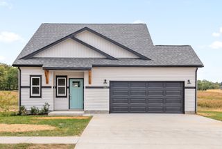 2709 Brewster Dr, Clarksville, TN 37042