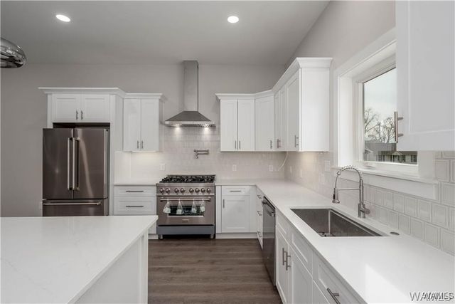 1748 12th, Tuscaloosa, AL 35401