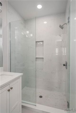 1748 12th, Tuscaloosa, AL 35401