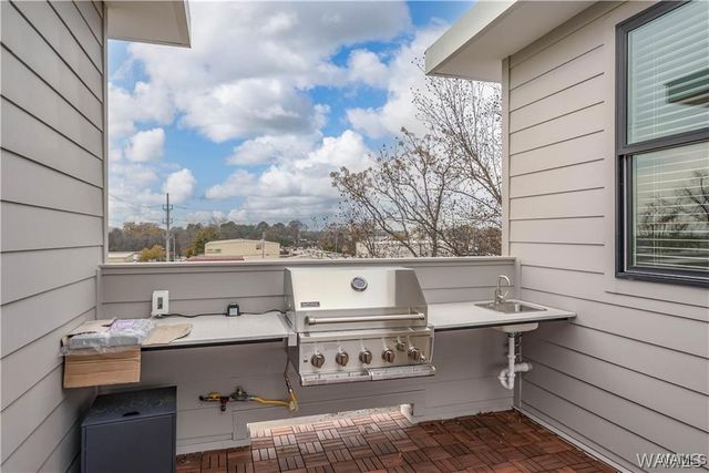 1748 12th, Tuscaloosa, AL 35401