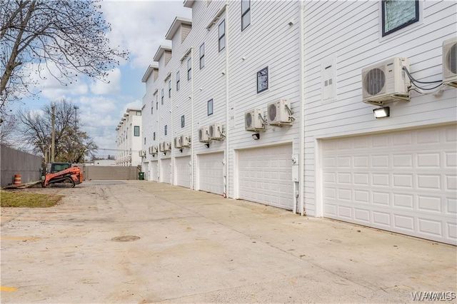 1748 12th, Tuscaloosa, AL 35401