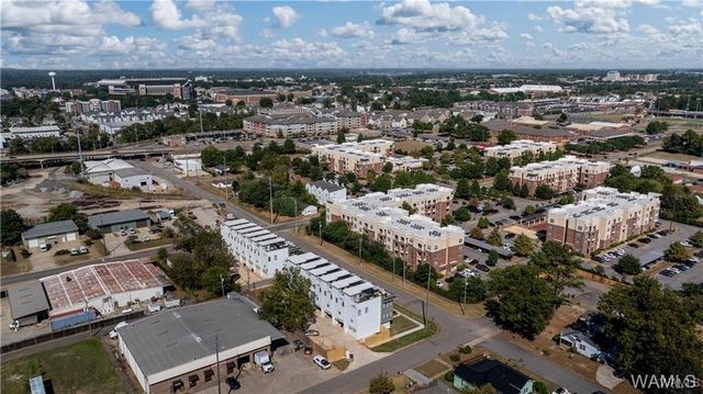 1748 12th, Tuscaloosa, AL 35401