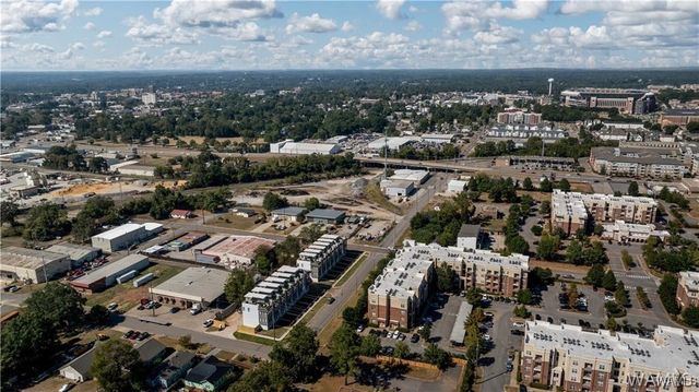 1748 12th, Tuscaloosa, AL 35401