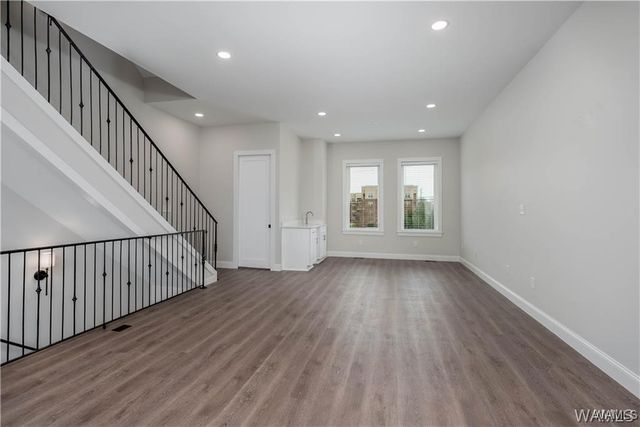 1748 12th, Tuscaloosa, AL 35401