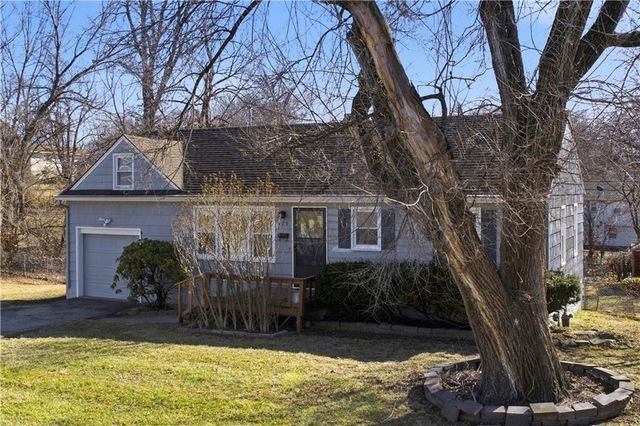 409 E 90th Street, Kansas City, MO 64131