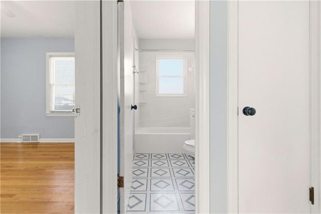 409 E 90th Street, Kansas City, MO 64131