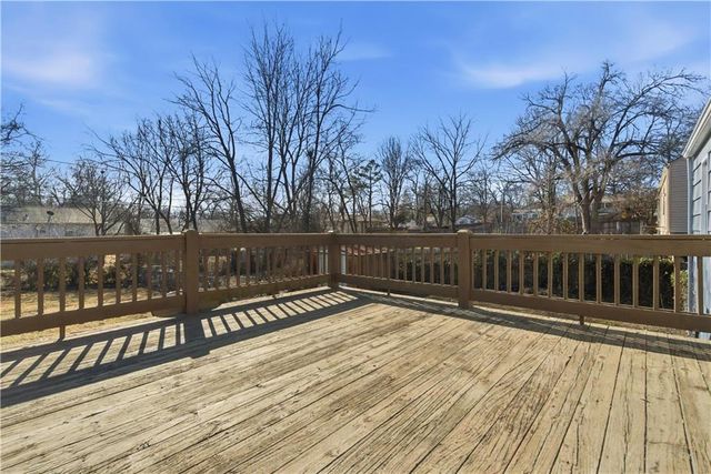 409 E 90th Street, Kansas City, MO 64131