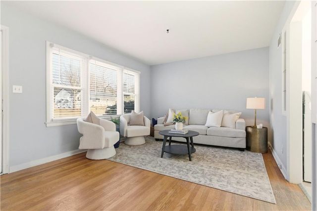 409 E 90th Street, Kansas City, MO 64131