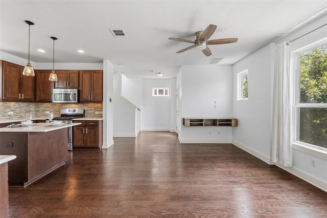 2605 Witsome LOOP 40 C, Austin, TX 78741