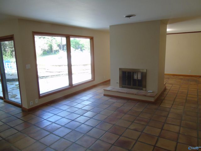 2504 Maysville Circle NE, Huntsville, AL 35811