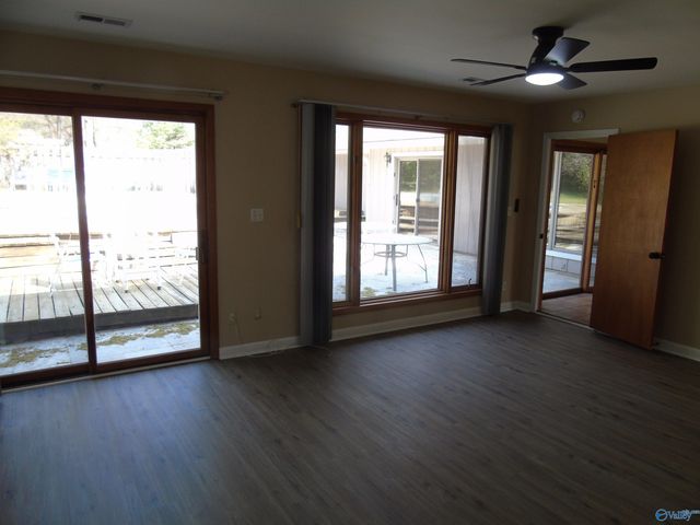 2504 Maysville Circle NE, Huntsville, AL 35811