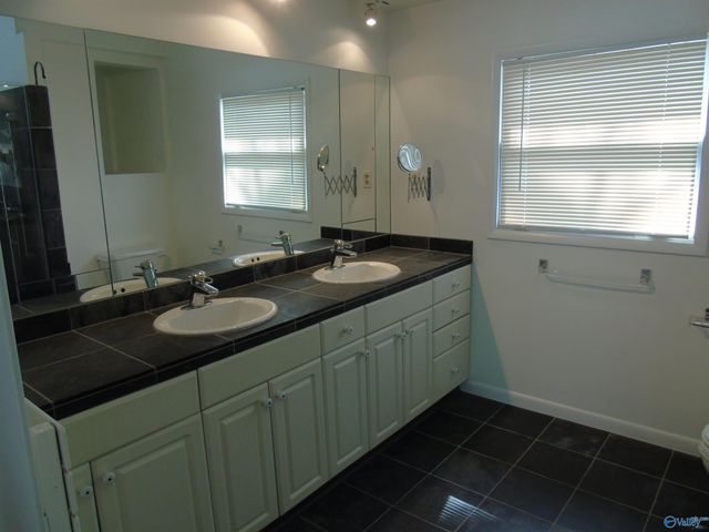 2504 Maysville Circle NE, Huntsville, AL 35811