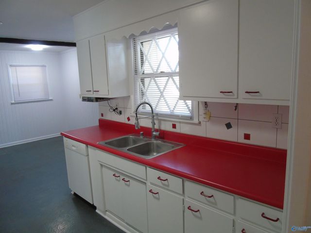 2504 Maysville Circle NE, Huntsville, AL 35811