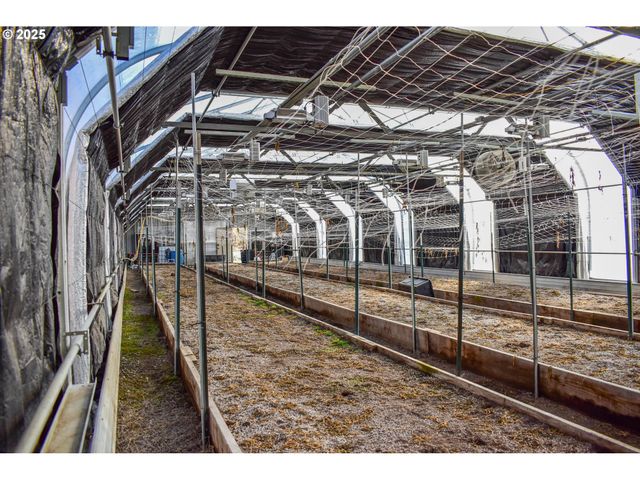 1379 HUMBUG CREEK Rd, Applegate, OR 97530