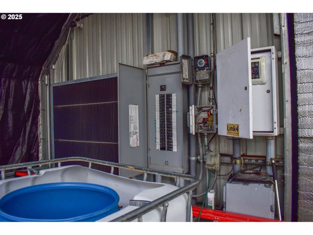 1379 HUMBUG CREEK Rd, Applegate, OR 97530