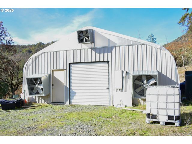 1379 HUMBUG CREEK Rd, Applegate, OR 97530