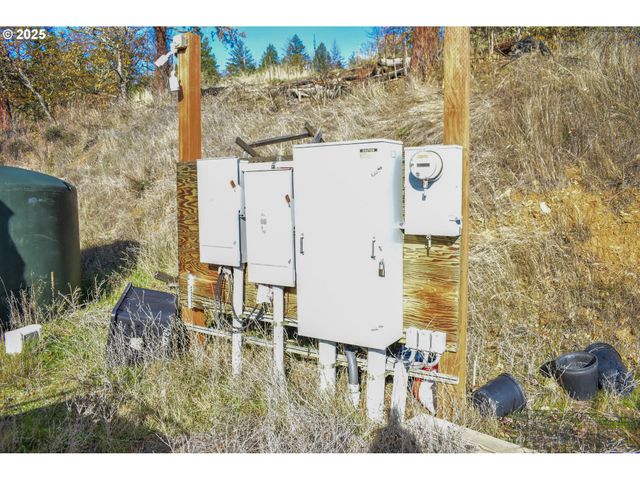 1379 HUMBUG CREEK Rd, Applegate, OR 97530