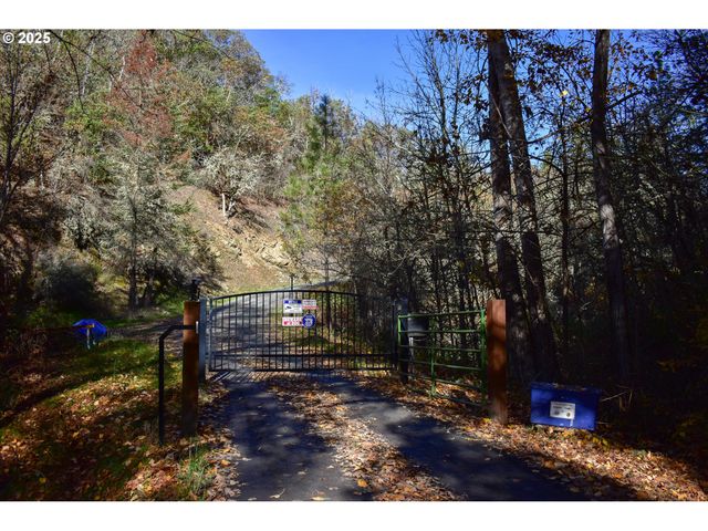 1379 HUMBUG CREEK Rd, Applegate, OR 97530