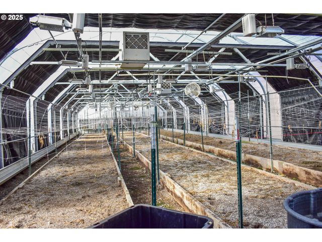 1379 HUMBUG CREEK Rd, Applegate, OR 97530