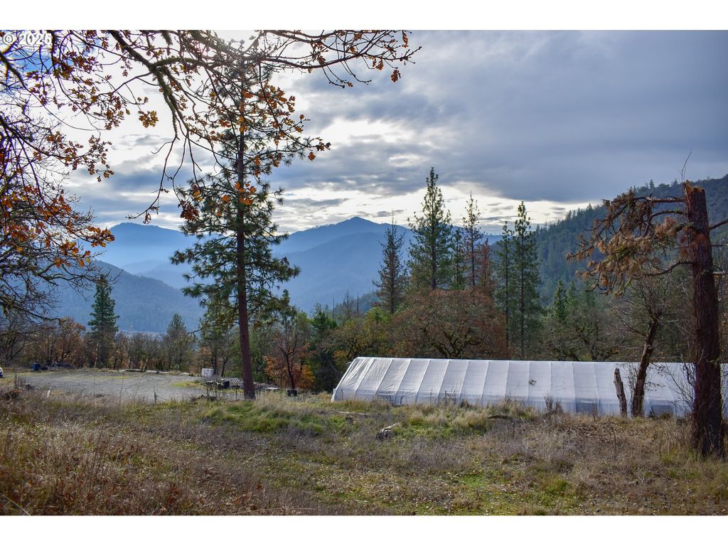 1379 HUMBUG CREEK Rd, Applegate, OR 97530