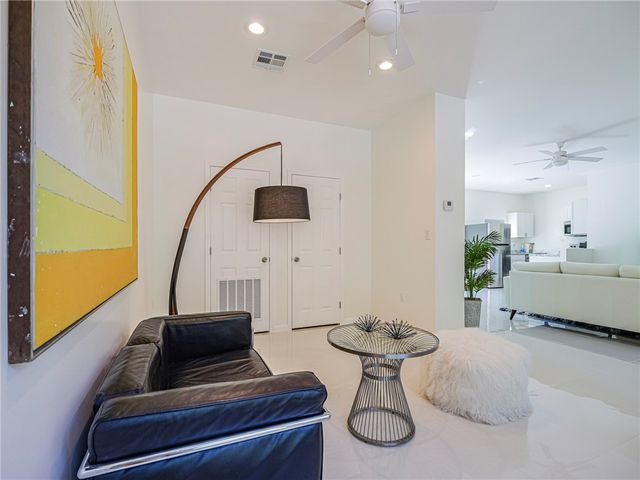 6235 4th Street B, Vero Beach, FL 32968