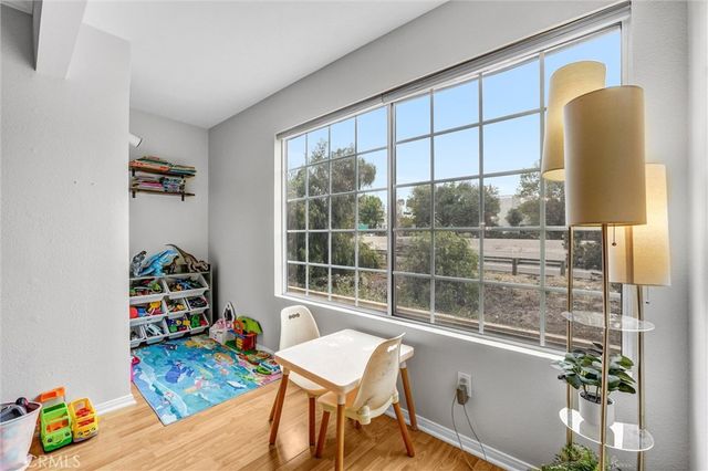 5500 Owensmouth Ave 122, Woodland Hills, CA 91367